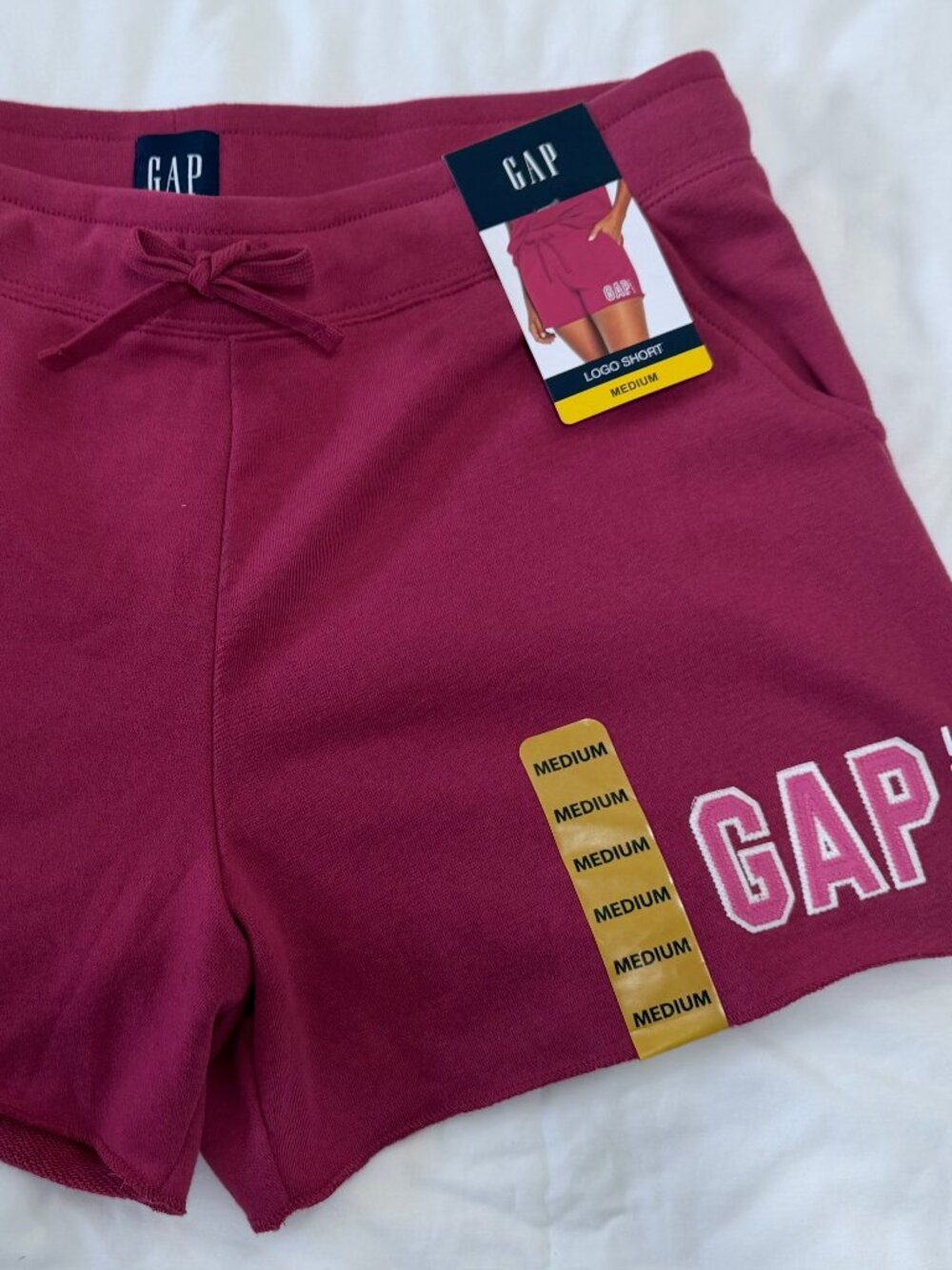 BRAND NEW (TAGS ATTACHED) NWT PINK GAP 1969 LOGO SHORTS IN A SIZE MEDIUM - NICE